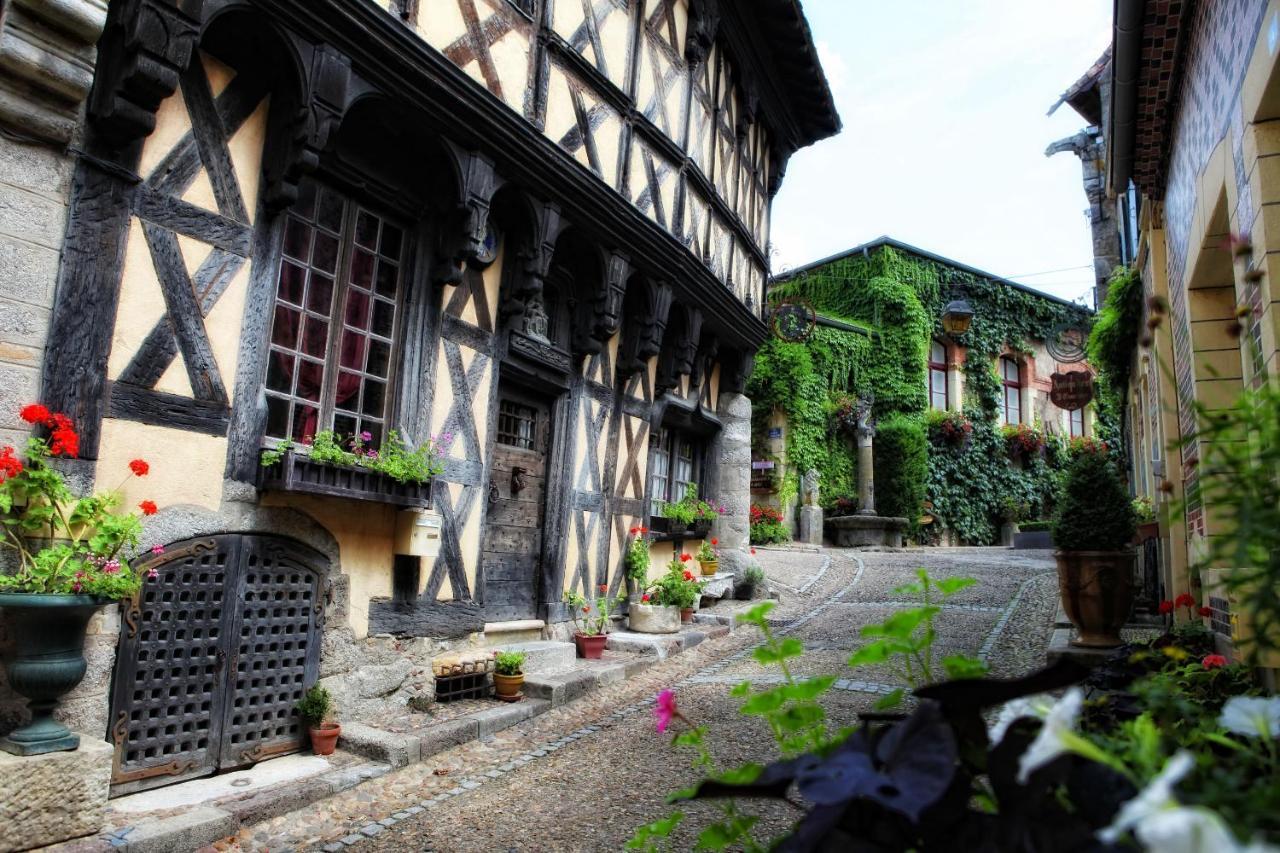 Appart' De La Collegiale บูร์บง-ล็องซี ภายนอก รูปภาพ